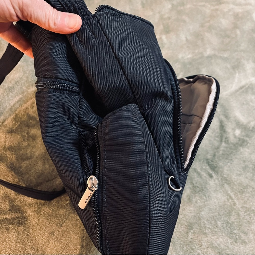 Travelon Classic Antitheft Crossbody Bucket Bag Navy RFID Locking Zippers Travel - Picture 8 of 10